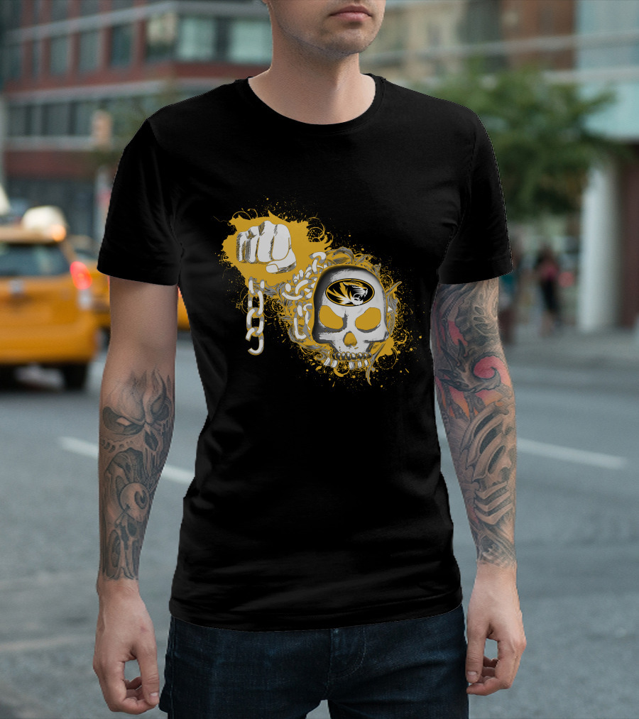 Missouri Tigers Skull Fist Chain Emblem T-Shirt