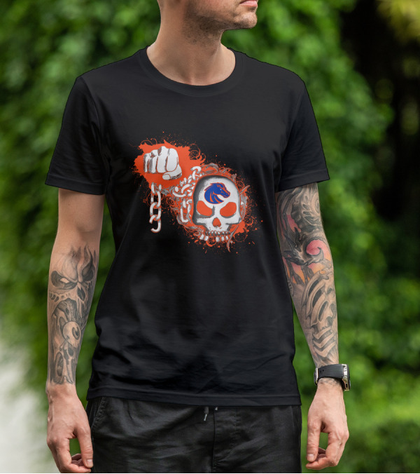 Fist And Skull Chains Boise State Broncos T-Shirt