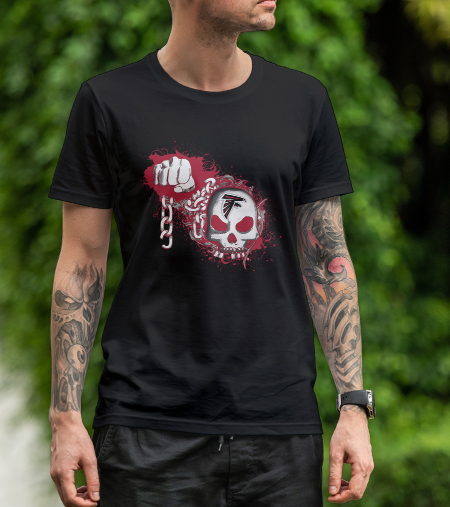 Atlanta Falcons Skull Chain Fist T-Shirt