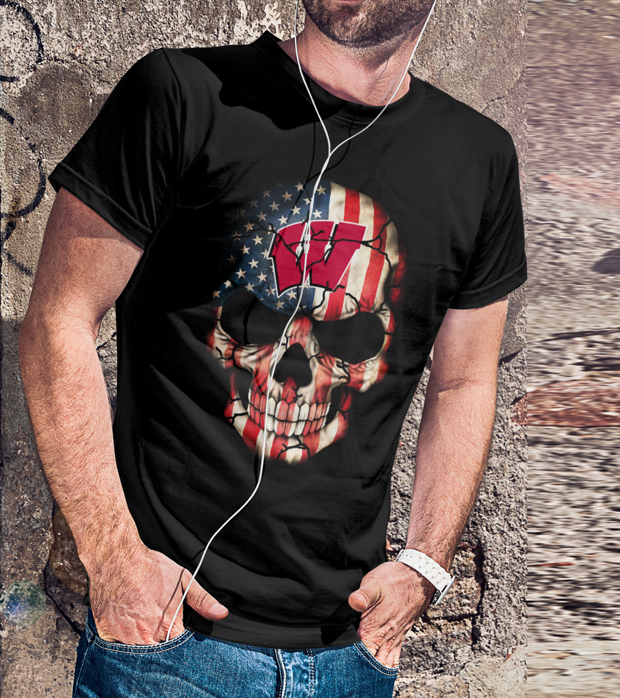 Wisconsin Badgers American Flag Skull W T-Shirt