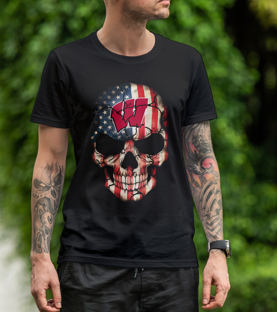 Wisconsin Badgers American Flag Skull W T-Shirt
