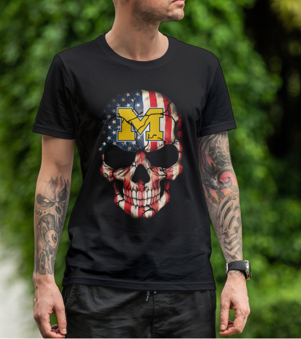 Michigan Wolverines American Flag Skull 67 T-Shirt