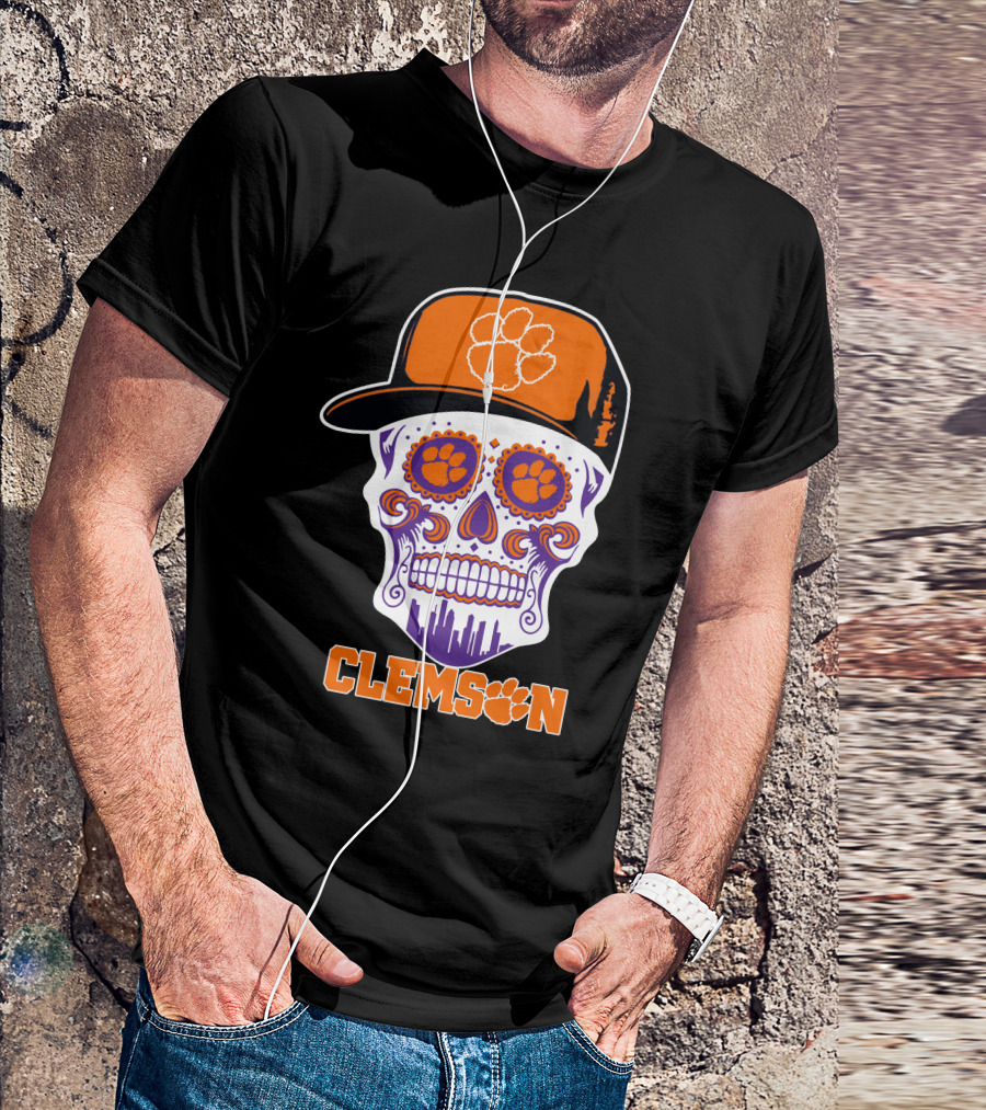 Clemson Tigers Skull With Orange Paw Hat And Cityscape Details T-Shirt