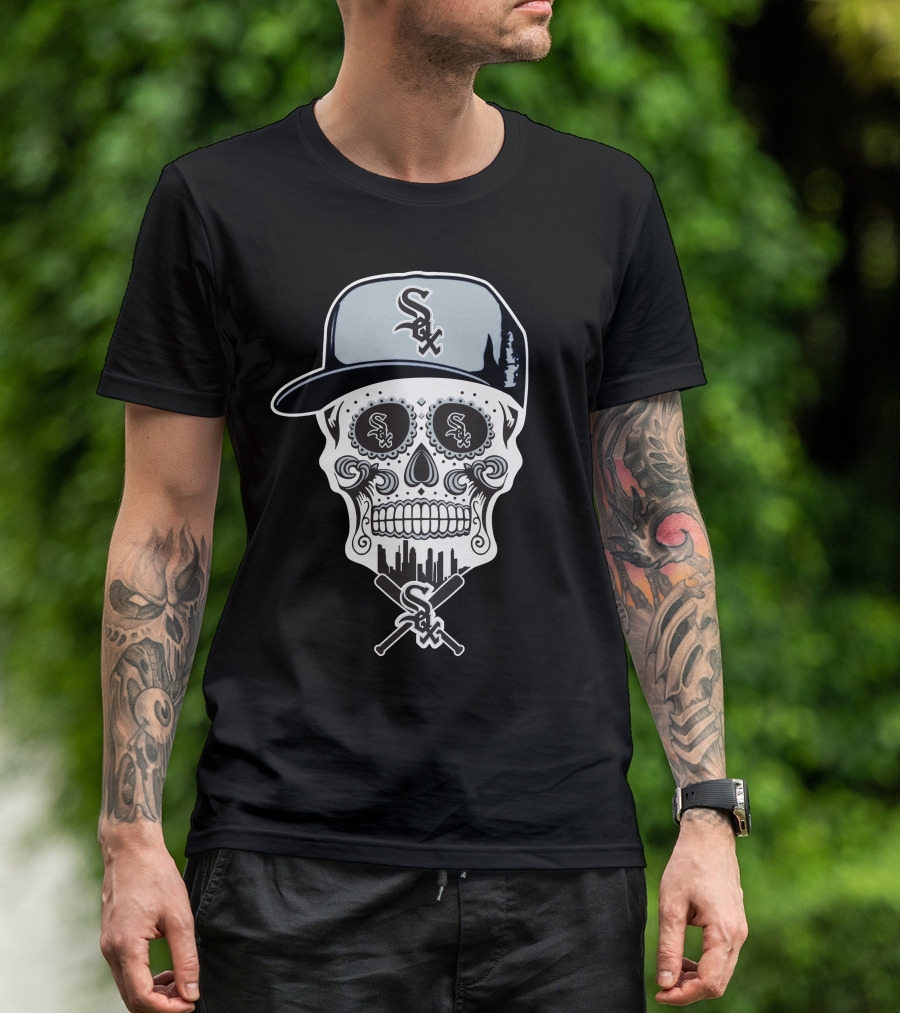Chicago White Sox Skull With Cap And Crossed Bats T-Shirt