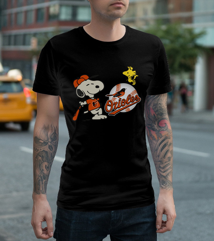 Baltimore Orioles Snoopy And Woodstock BaseballArtwork T-Shirt