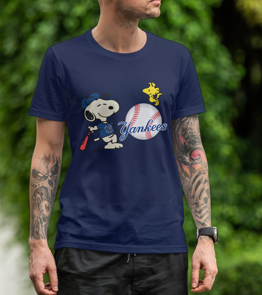 Yankees Snoopy Baseball Woodstock Swing Vintage New York Sports T-Shirt