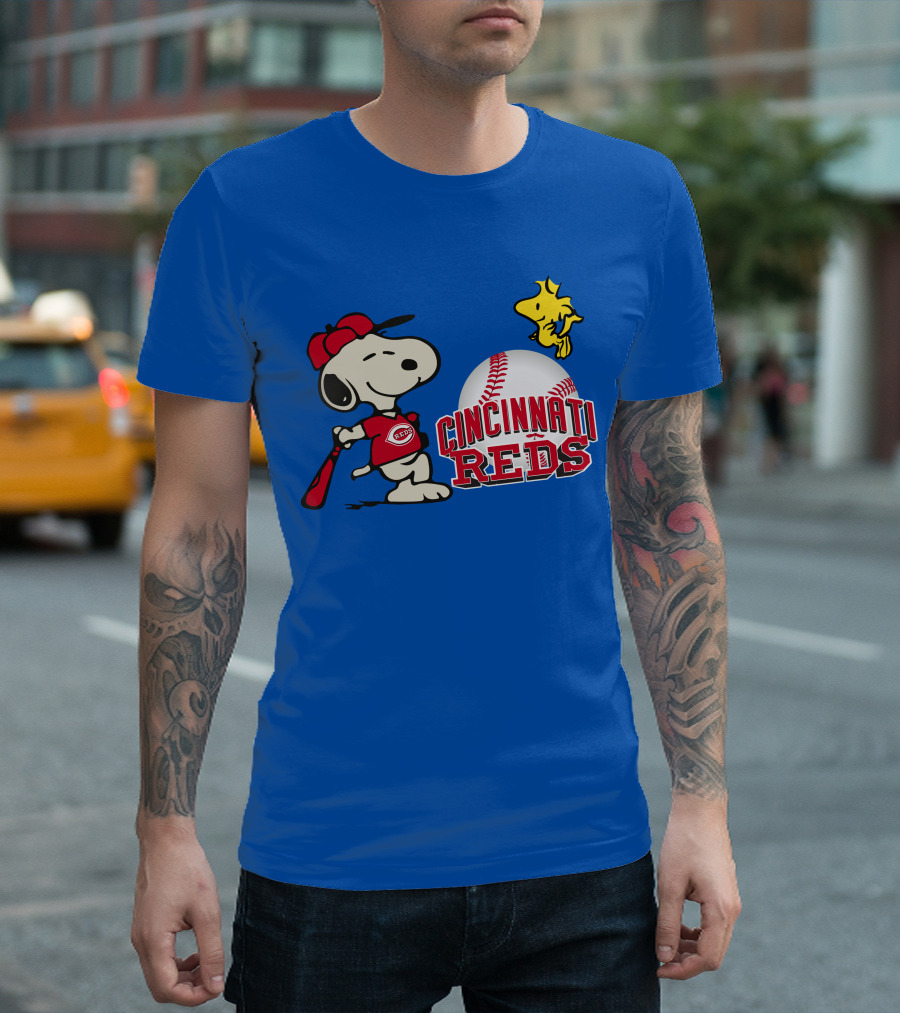 Cincinnati Reds Snoopy Woodstock Baseball T-Shirt