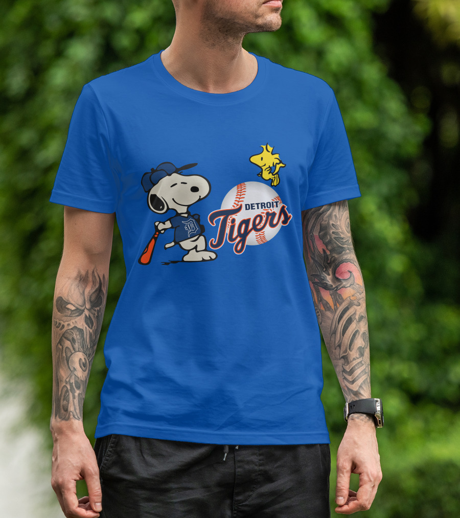Detroit Tigers Snoopy Woodstock Baseball T-Shirt
