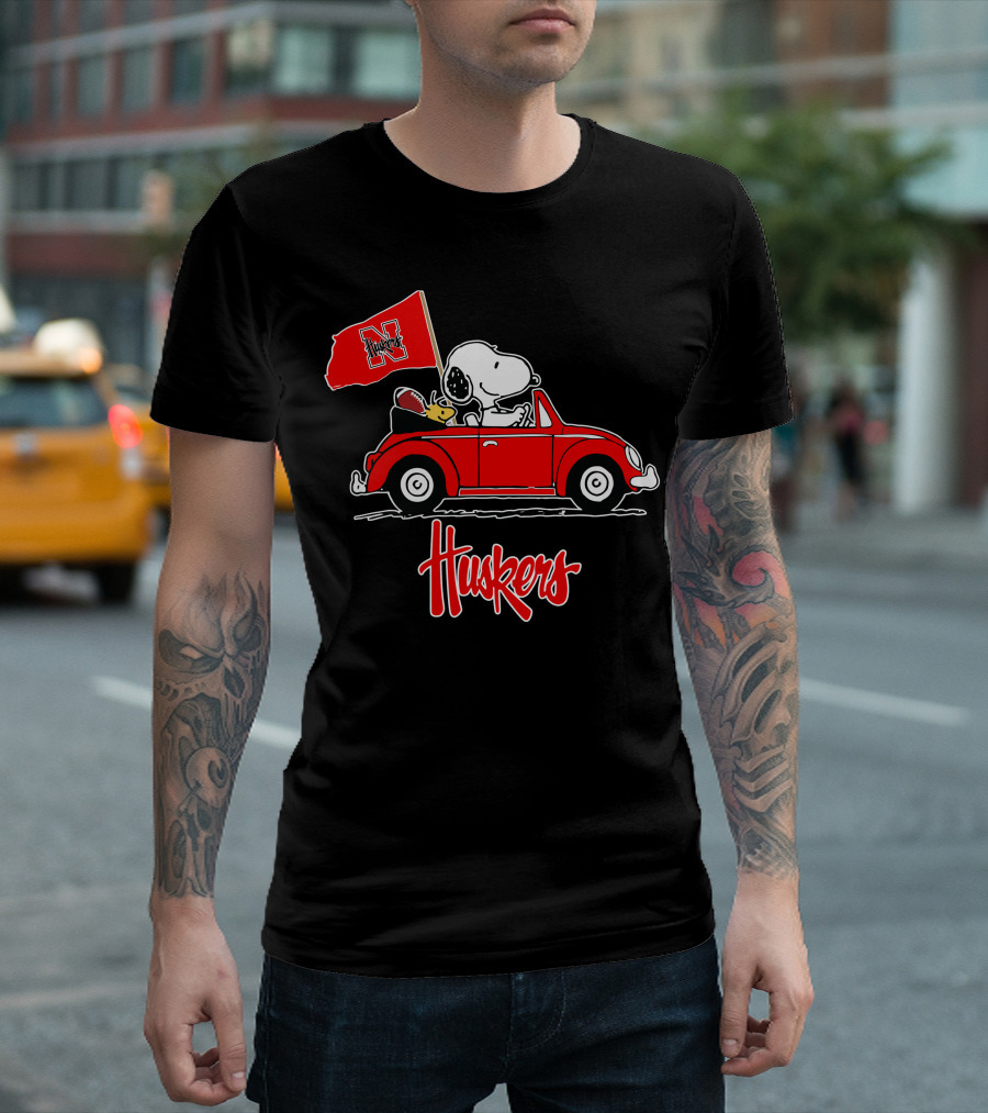 Nebraska Cornhuskers Snoopy Huskers Car Ride T-Shirt