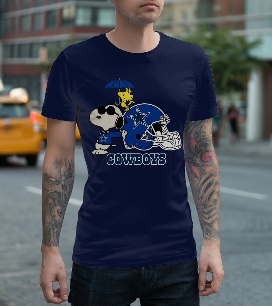 Dallas Cowboys Snoopy Woodstock Holiday Helmet T-Shirt