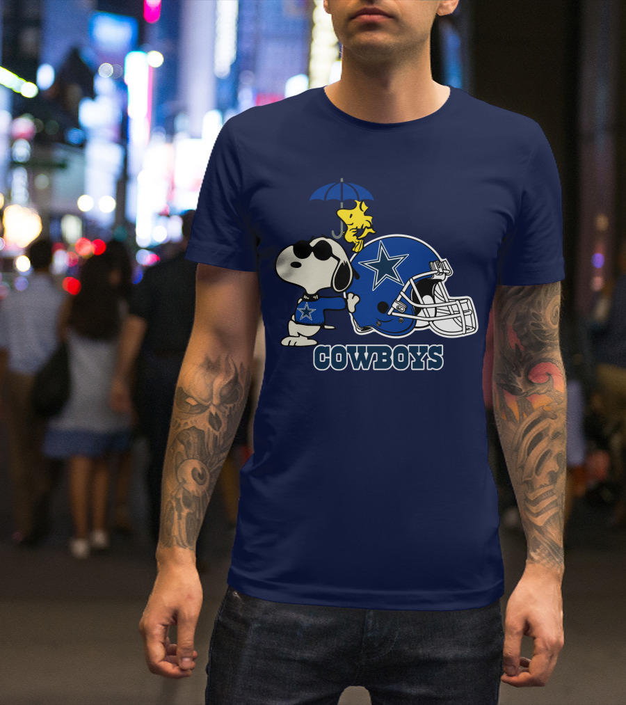Dallas Cowboys Snoopy Woodstock Holiday Helmet T-Shirt