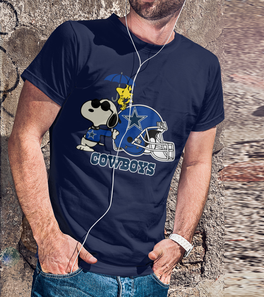 Dallas Cowboys Snoopy Woodstock Holiday Helmet T-Shirt
