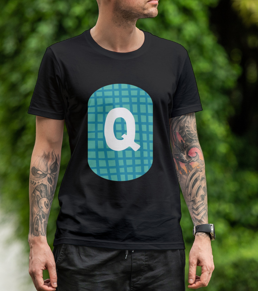 Q Blue Patterned Square Alphabet T-Shirt