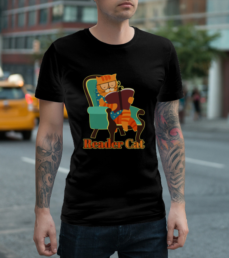 Reader Cat Kitten Kitty Reading Chair T-Shirt