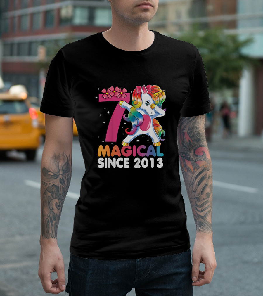 7 Year Old Magical Dabbing Unicorn Since 2013 T-Shirt
