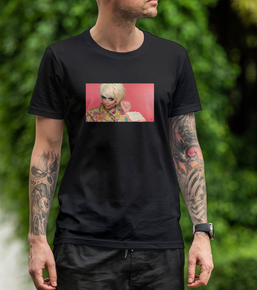 Pop Off Sis Glamorous Vibrant Retro Style Gingerbread T-Shirt