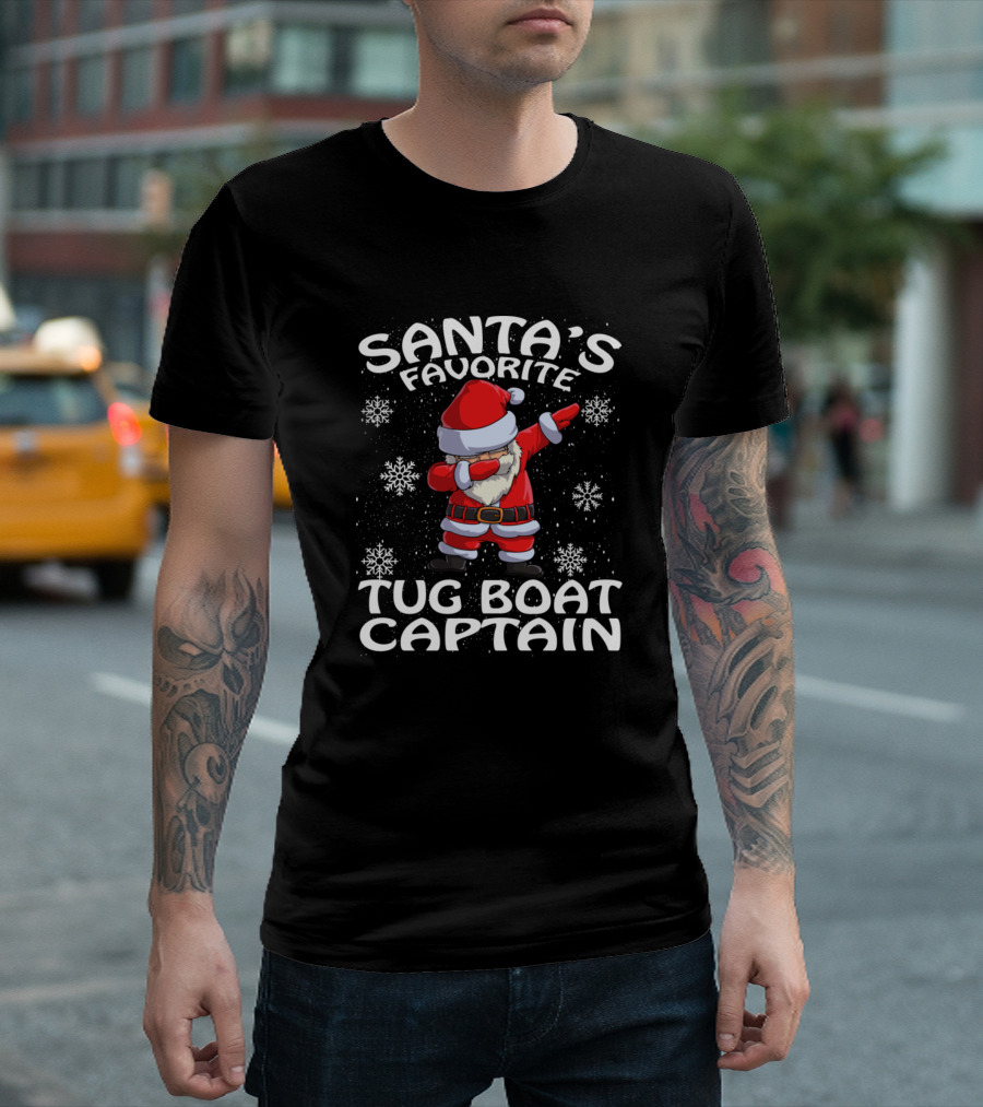 Santas Favorite Tug Boat Captain Santa Claus Dabbing Christmas Snowflakes T-Shirt