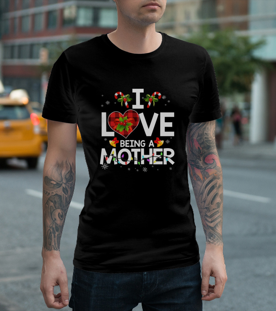 I Love Being A Mother Christmas Candy Cane Wreath Family T-Shirt
