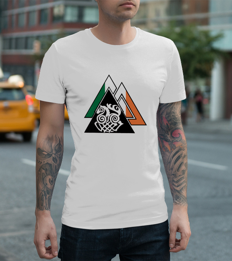 9 Worlds Ireland Celtic Triangle Emblem With Irish Flag Colors T-Shirt