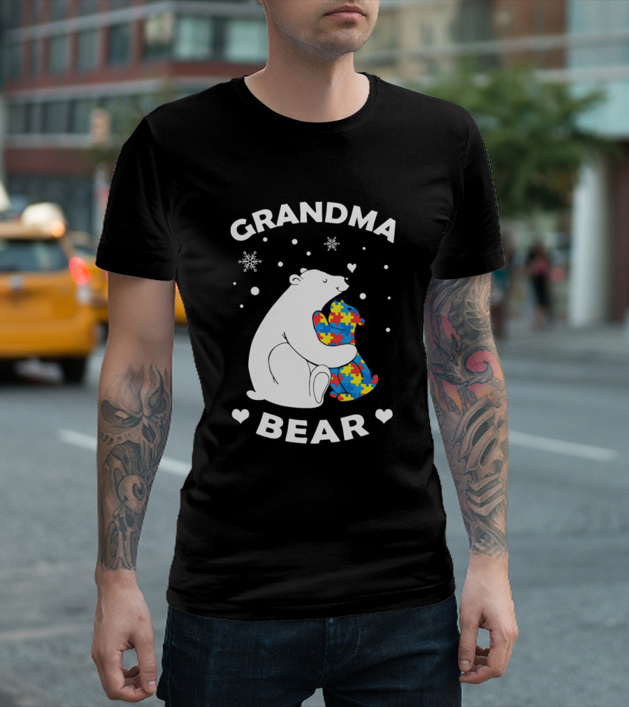 Grandma Bear Autism Awareness Hugging Puzzle Piece T-Shirt