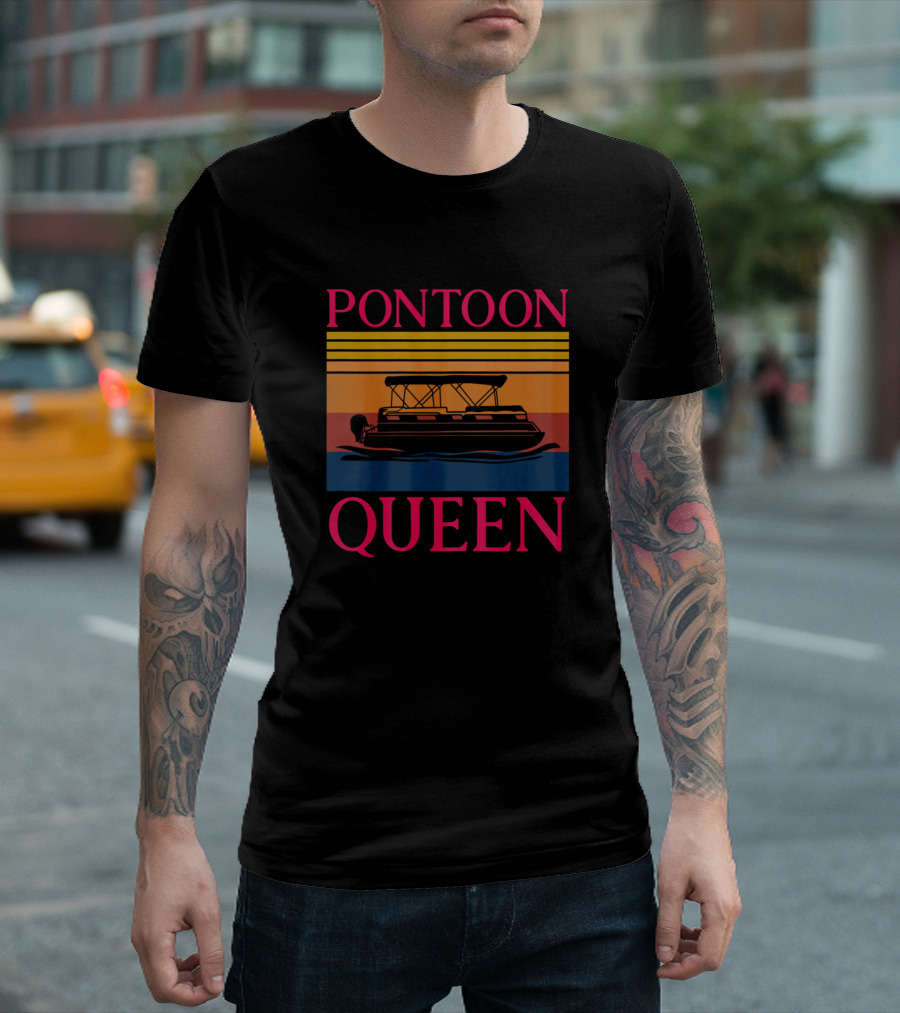 Pontoon Queen Lake Boating Lover Captain Retro T-Shirt