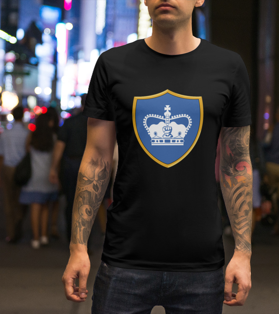 Lyran Royal Guard Crown Emblem On Blue Shield T-Shirt