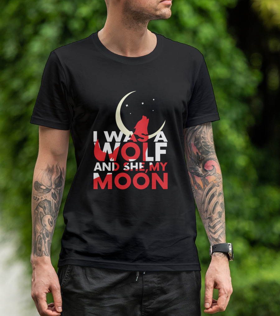 I Was A Wolf And She My Moon Red Wolf Howling Crescent Moon Stars T-Shirt