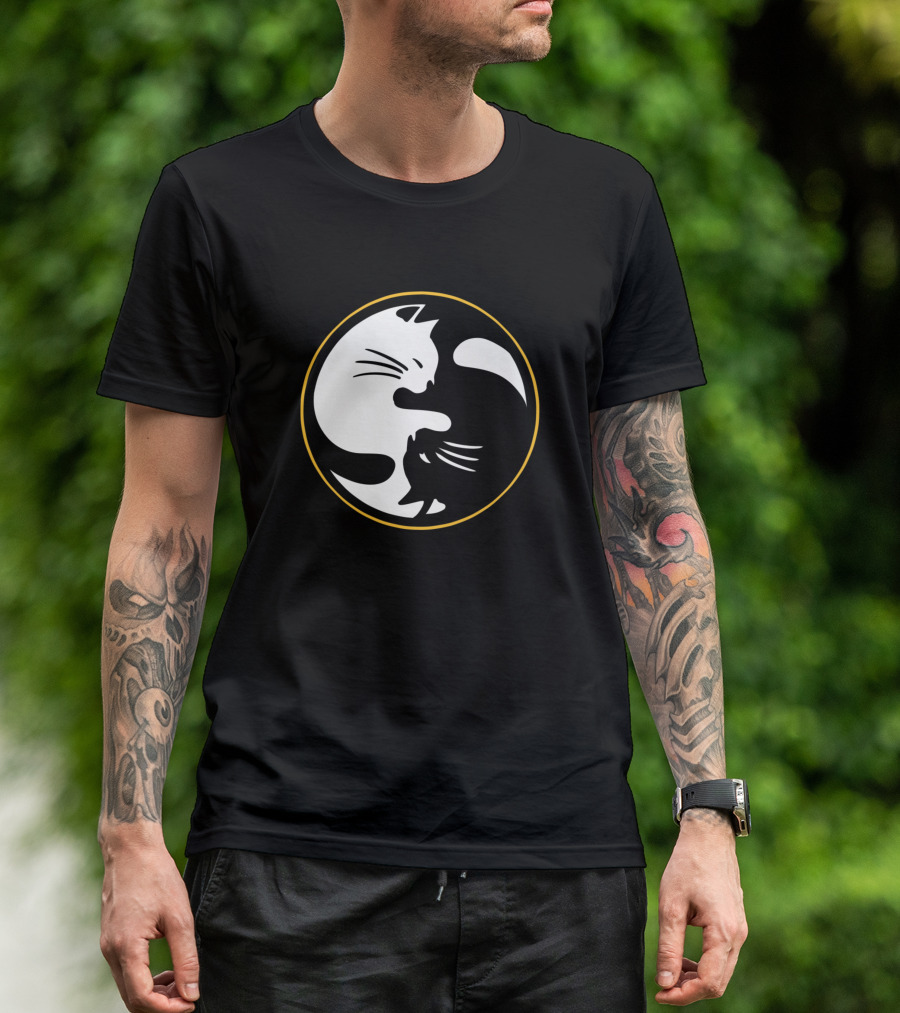Yin Yang Black Cat White Cat Circle T-Shirt