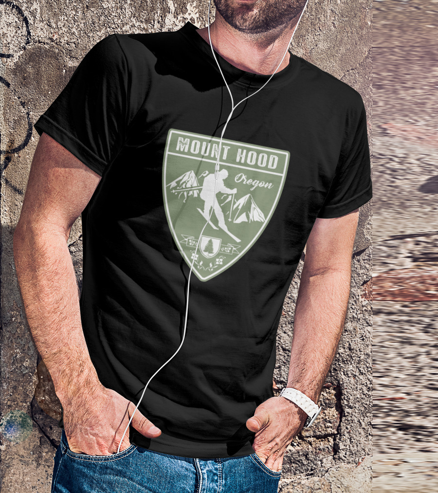 Mount Hood Oregon Skiing Adventure Shield Badge T-Shirt