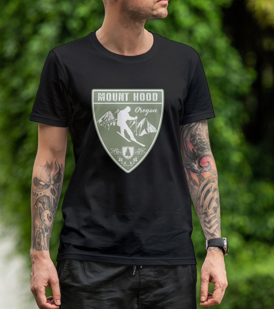 Mount Hood Oregon Skiing Adventure Shield Badge T-Shirt