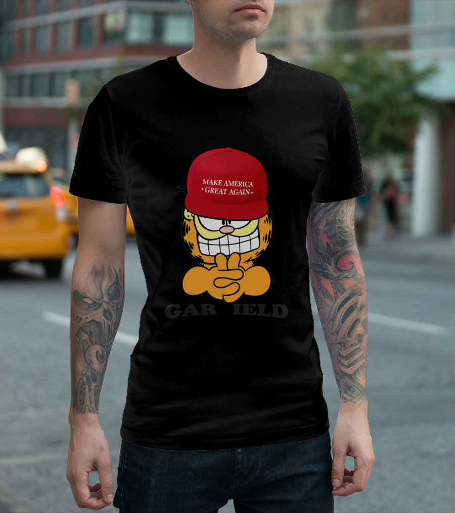 GARFIELD MAKE AMERICA GREAT AGAIN RED HAT ICONIC CAT T-Shirt