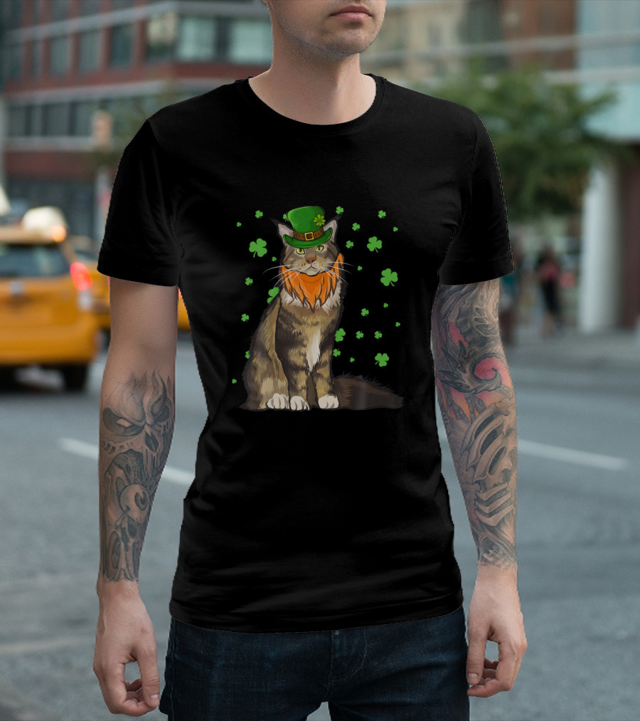 St Patricks Day Maine Coon Cat With Shamrock Hat And Green Clovers T-Shirt