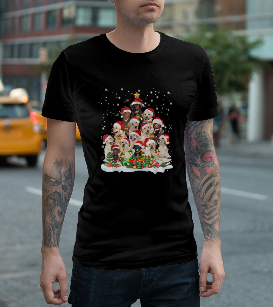 Labrador Retriever Santa Hat Christmas Tree with Snowflakes and Presents T-Shirt