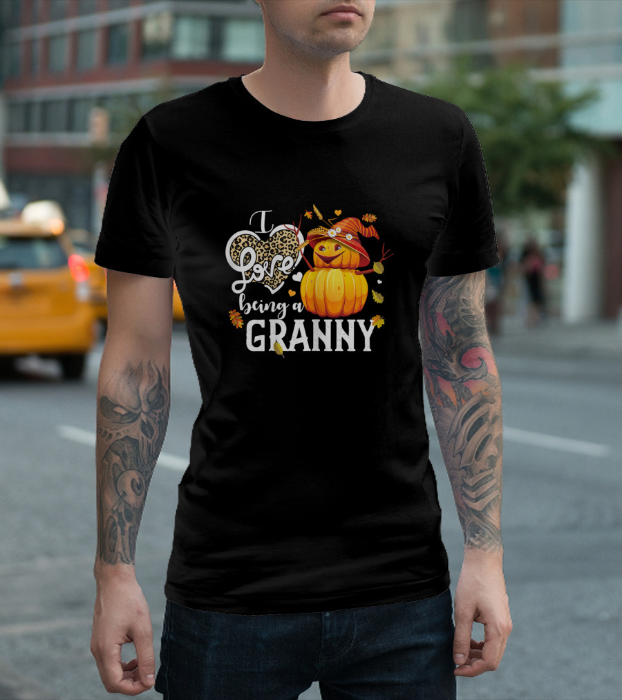 I Love Being A Granny Leopard Pumpkin Autumn Leaves T-Shirt