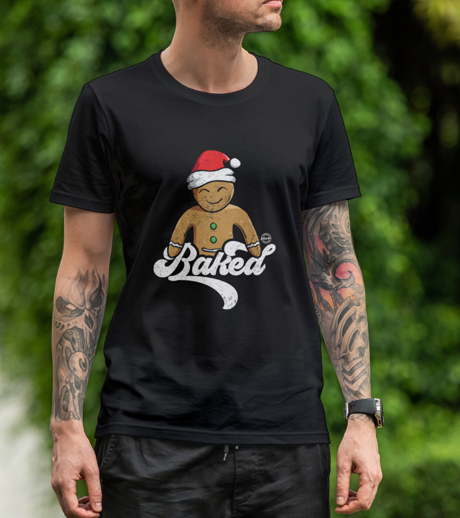 Baked Funny Gingerbread Man Wearing Santa Hat Christmas Cookie T-Shirt