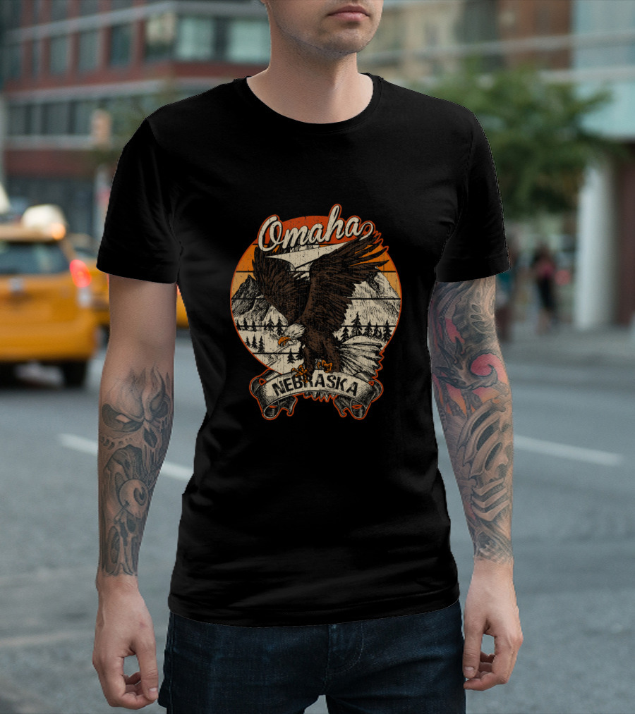 Omaha Nebraska Bald Eagle Retro Vintage Mountain Scene T-Shirt
