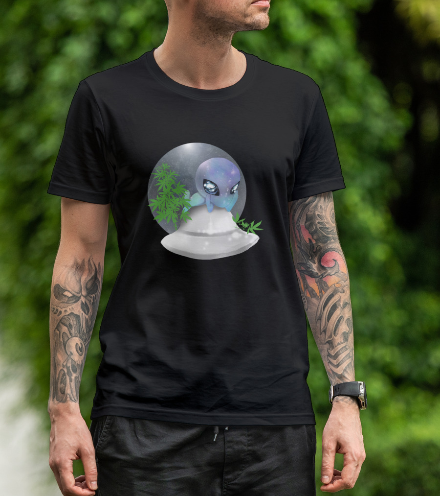 Space Queen Alien Spaceship And Stars T-Shirt