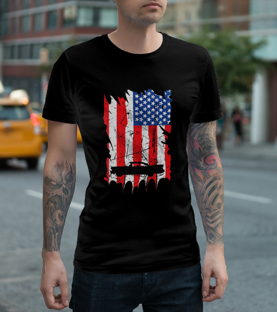 Classic Car American Flag Fun Car Guy Vintage T-Shirt