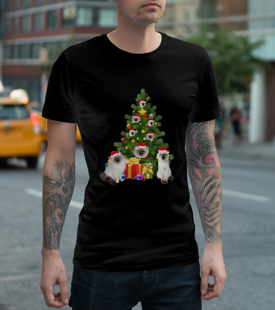 Christmas Tree Featuring Siamese Cats With Santa Hats And Presents T-Shirt