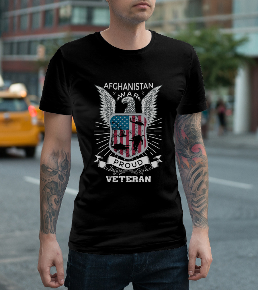 AFGHANISTAN WAR PROUD VETERAN WITH EAGLE AND AMERICAN FLAG SHIELD T-Shirt