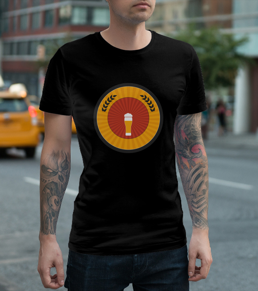 Beer Glass Laurel Round Badge T-Shirt