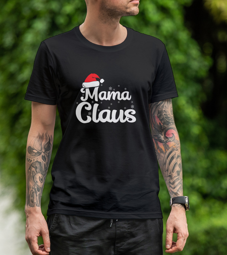 Mama Claus Christmas Season Family Santa Hat Snowflakes T-Shirt
