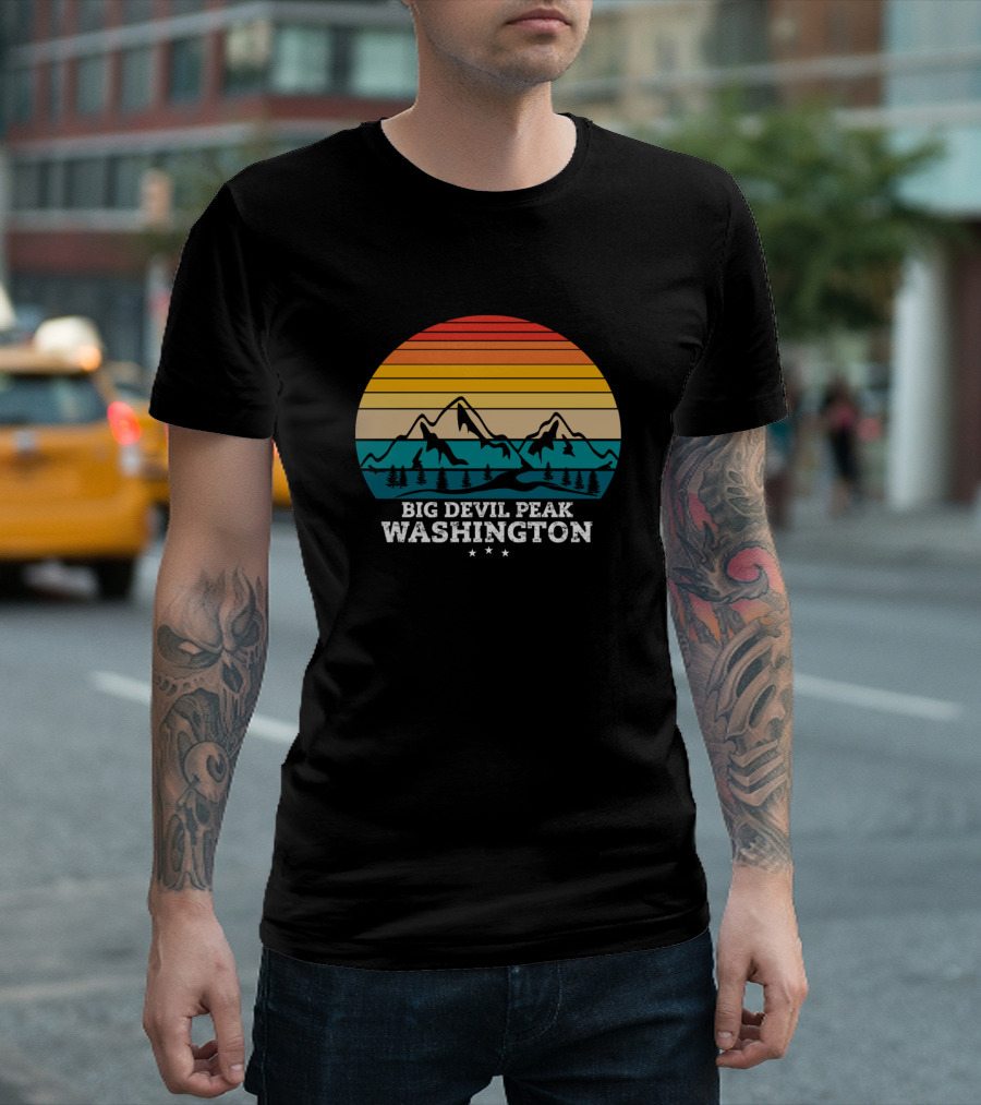 Big Devil Peak Washington Sunburst Mountain View T-Shirt