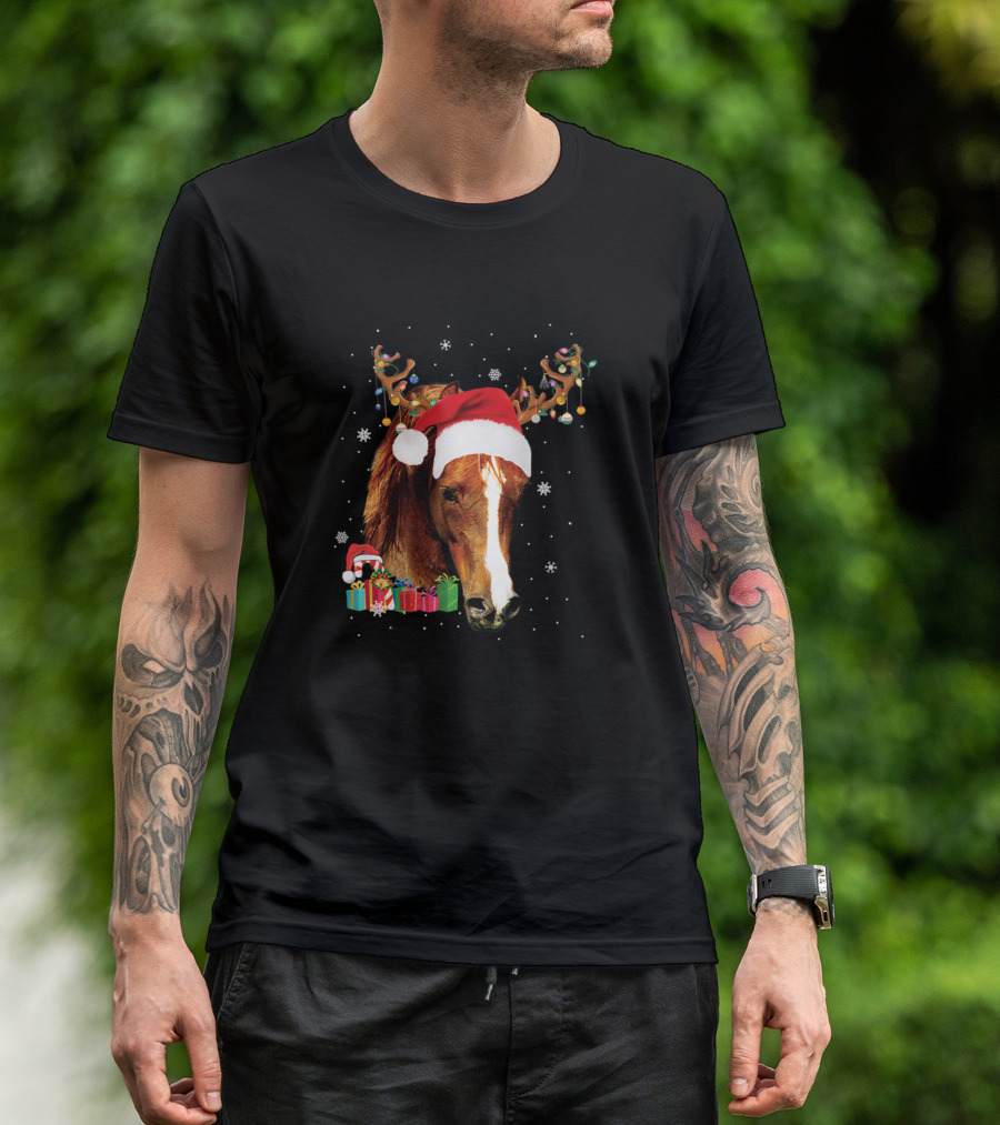 Horse Santa Christmas Reindeer Funny Horse Festive Antlers Gifts Snowflakes T-Shirt