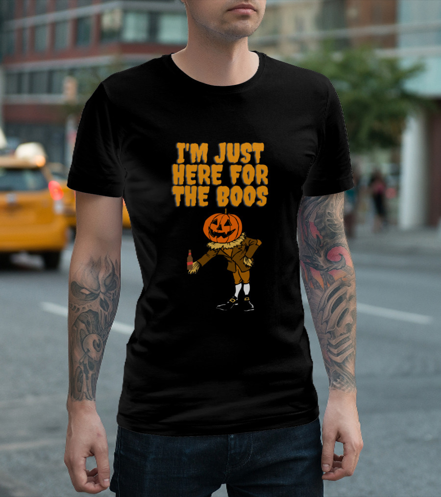 I'm Just Here for the Boos Funny Halloween Jack-o'-Lantern Scarecrow with Bottle T-Shirt