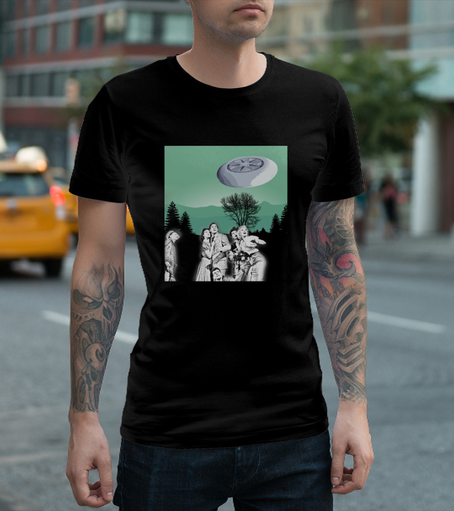 Outerspace Disc C001 Vintage Sci-Fi UFO Encounter T-Shirt