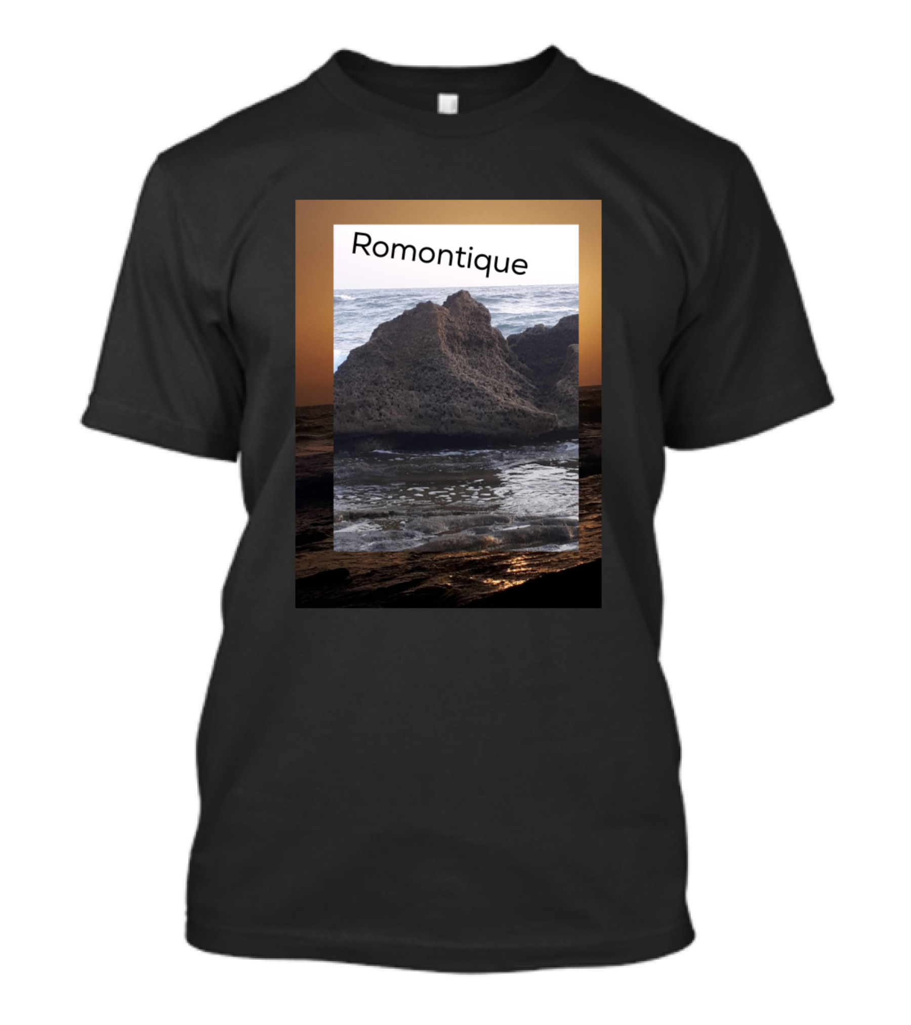 Romantique Rocky Shoreline Twilight Scene T-Shirt