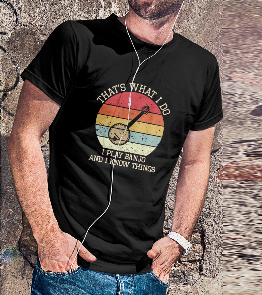 That's What I Do I Play Banjo And I Know Things Retro Stripes Banjo Circle T-Shirt