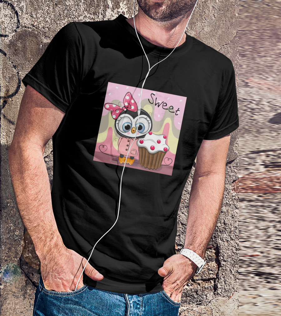 Sweet Penguin Cupcake With Polka Dot Bow T-Shirt