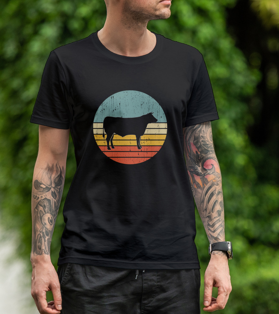 Vintage Cow Silhouette In Retro Sunset Colors For Cow Lovers T-Shirt